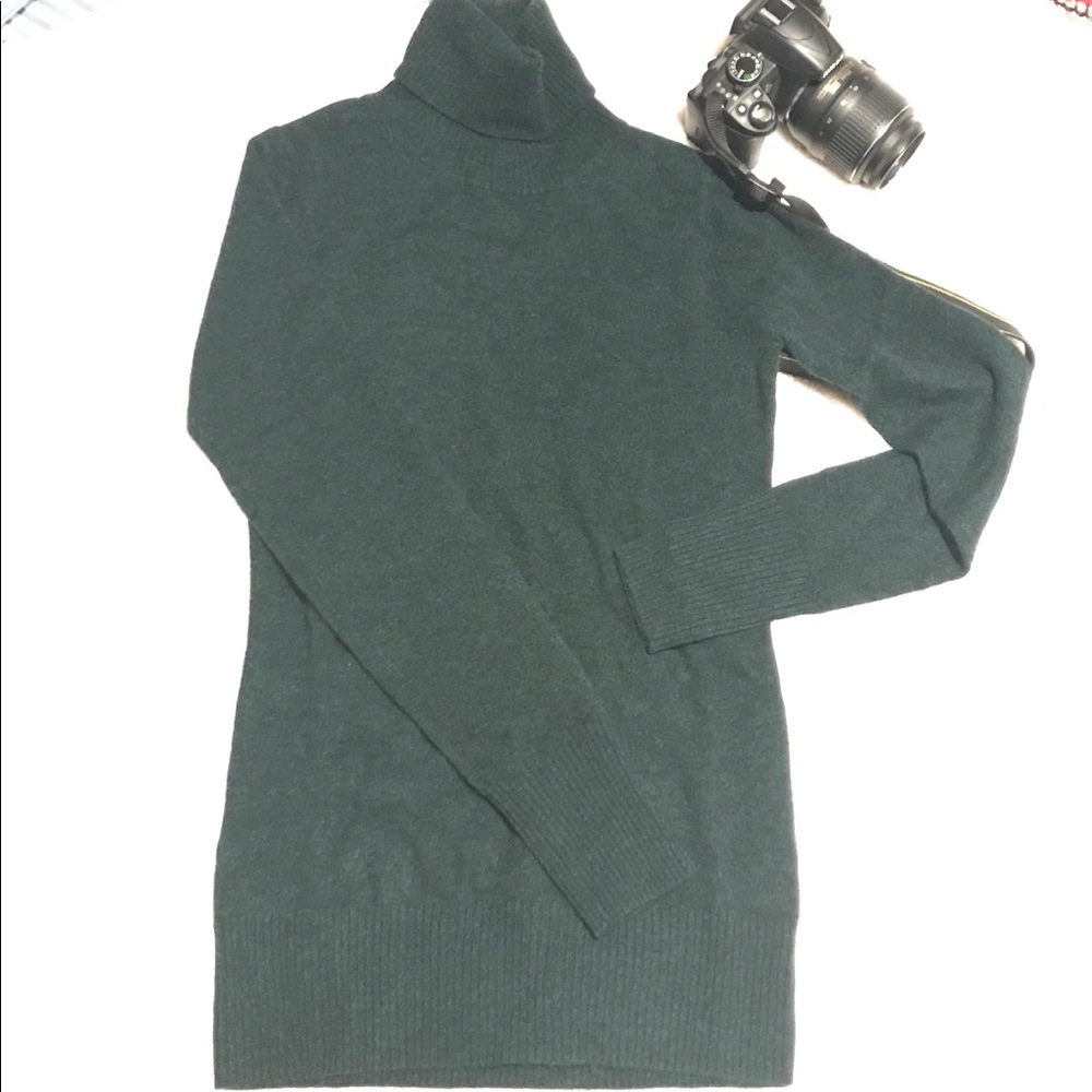 🔥NWT 100% Cashmere sweater